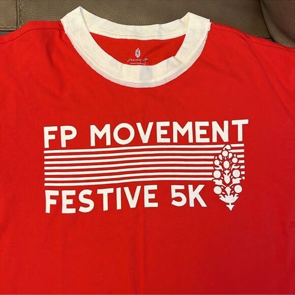Free People Movement Festive 5K T-shirt Small OVERSIZED - Picture 3 of 6